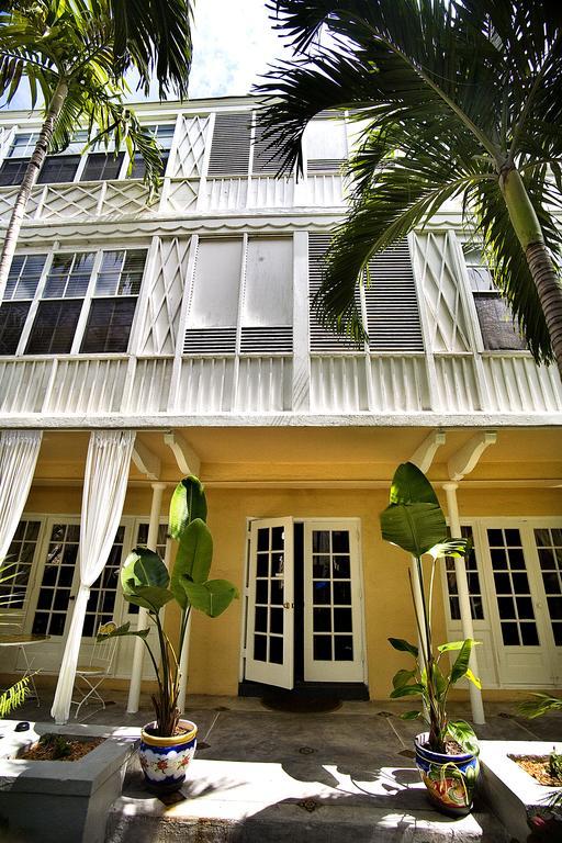Sadigo Court Hotel Miami Beach Exterior photo